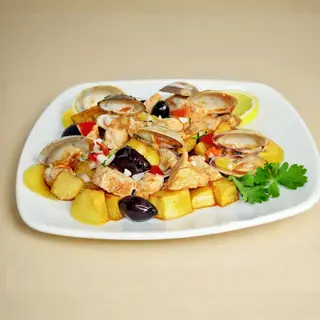 Carne de Porco à Alentejana