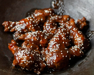 142-Teriyaki de Pollo con sésamo