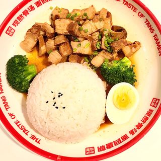 F3 Riso bianco con maiale brasato 卤肉饭