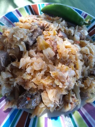 Свинско с кисело зеле 380г