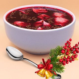 Barszcz wigilijny z uszkami