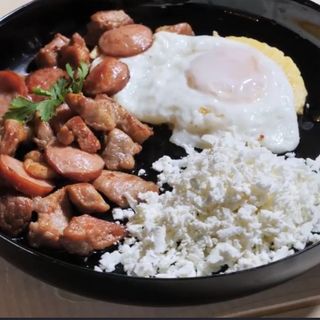 Tochitura moldoveneasca