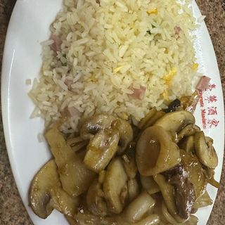 Lulas com Rebento de Bamboo e Arroz