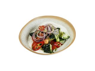 Салат з фермерських овочів та пряним йогуртом (230г)