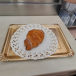 Croissant relleno de chocolate blanco mini