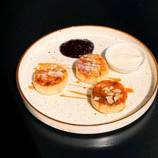 Сырники с карамелью