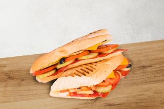 Панини сандвич с Чоризо и Кашкавал /голям/