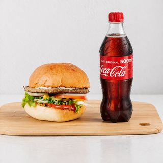 Hamburger + Coca-Cola 0.5l