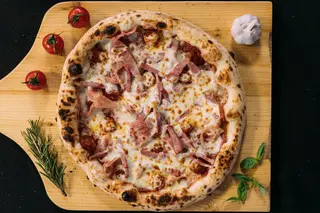 Pizza Con Carne