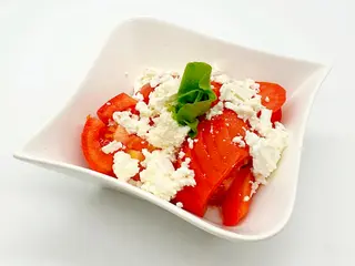 Salată de roșii