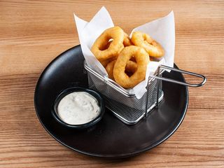 Кільця кальмара з соусом тар-тар (180/50g)