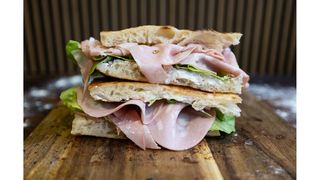 Focaccia cu Mortadella
