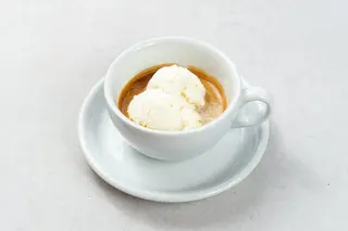Espresso affogato
