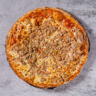 64. Pizza De Atún