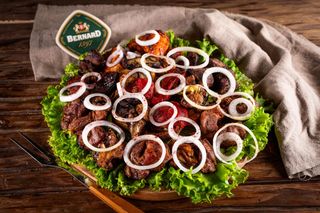 მწვადის ასორტი