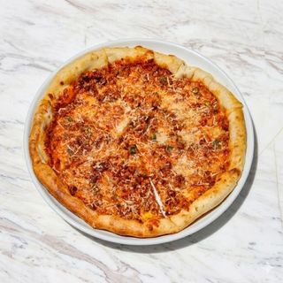 Pilipili Beef Pizza