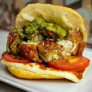 AREPA CHICHARRON
