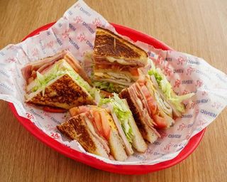 Diner Club Sándwich