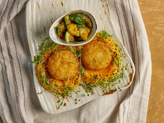 Котлети з окуня та креветки з пюре з батату та битими огірками (300г)