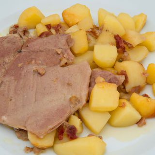 Manzo con patate e porri