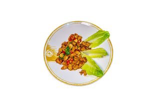 Phad krapoa kai(Pollo saltato con, peperoncino)