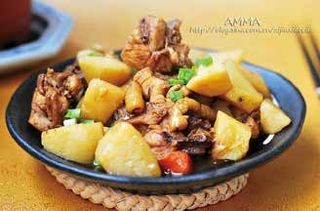 110. Pollo saltato con patate e funghi