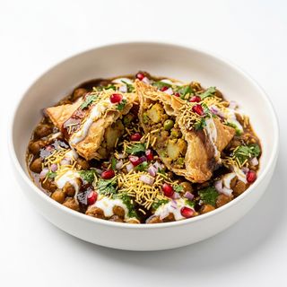 Samosa Chaat (2 pcs)