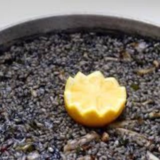 Arroz negro (precio ración, pedido minimo 2 raciones)