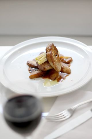 Magret de pato con confitura naranja