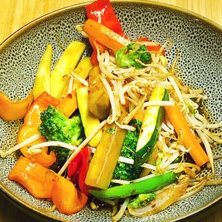 Chop Suey de verduras con salsa teriyaki al wok