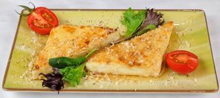 Сирене на плоча с мед и орехи (250г)