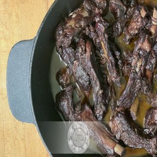 Costelinha Estufada em Vinho Tinto