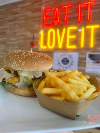 Burger Chicken Manía