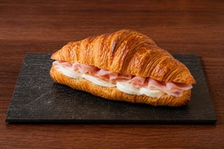 Croissant al cotto e mozzarella