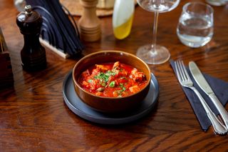 Caracatiţă cu sos Sicilian