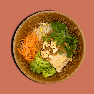 Pho Tron Ga - Salada de Pho com frango/Vietnamese Pho Salad with Chicken