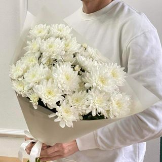 Букет із 7 Хризантем Балтика