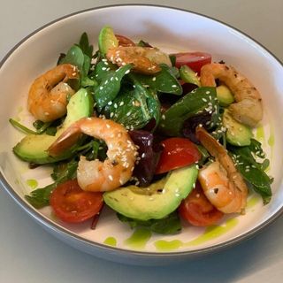 САЛАТ З КРЕВЕТКАМИ ТА РУКОЛОЮ (270 г)