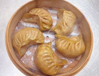 9. Ravioli con vitello al vapore 5 pezzi