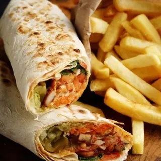 shawama+chips+juice