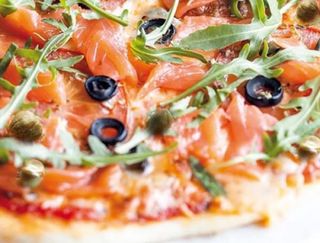 Pizza De La Casa (Mediana)