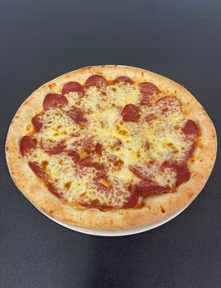 Pizza Salami Ø 32cm