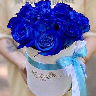 Pudełko z niebieską różą