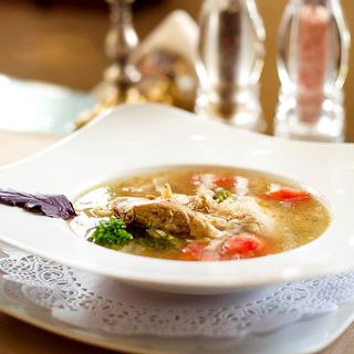 Суп із перепелиці, із власних фермерських угідь, з овочами (420г)