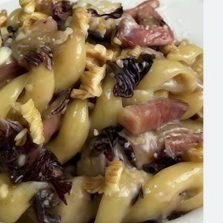 Fusilli gorgonzola speck radicchio