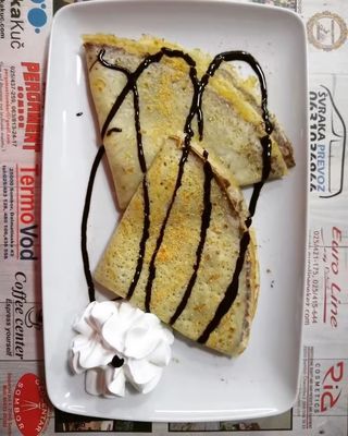 Palačinke sa nutelom, plazmom i bananama