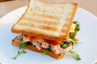 Сендвіч з куркою (190г)