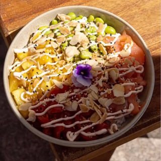 Poke Bowl de Salmão