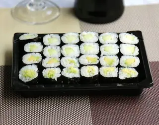 10.Rolos de Abacate e Pepino