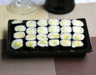 10.Rolos de Abacate e Pepino